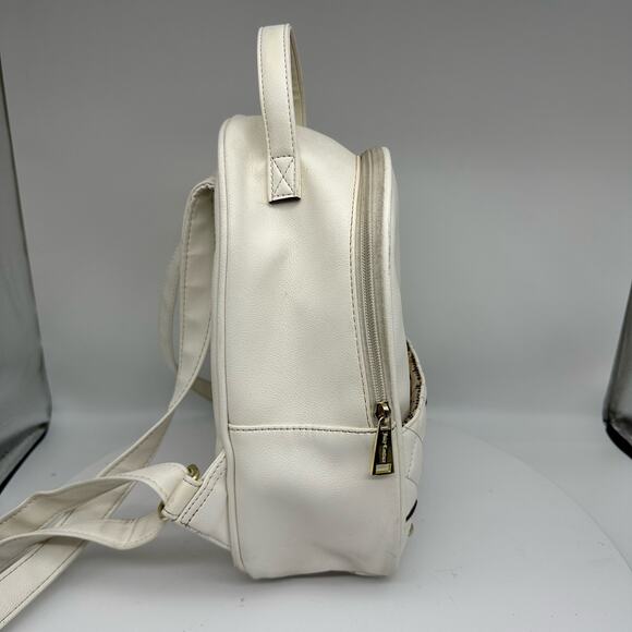 Juicy Couture Medium All White Vegan Leather Backpack Quilted Front Gold Accents - Picture 4 of 12